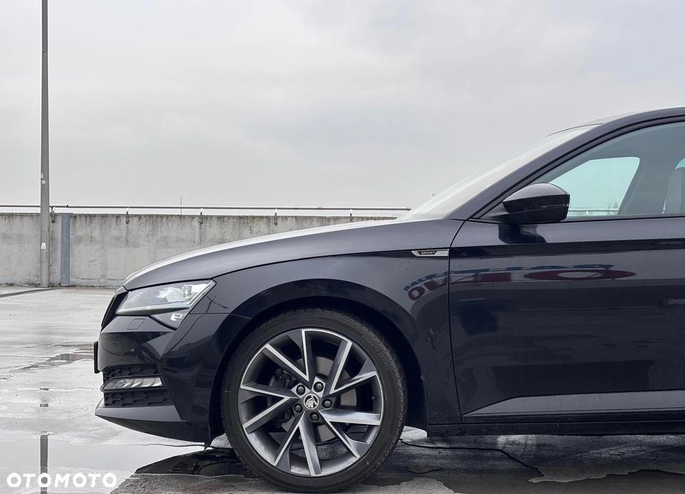 Skoda Superb 2.0 TSI Sportline DSG - 4