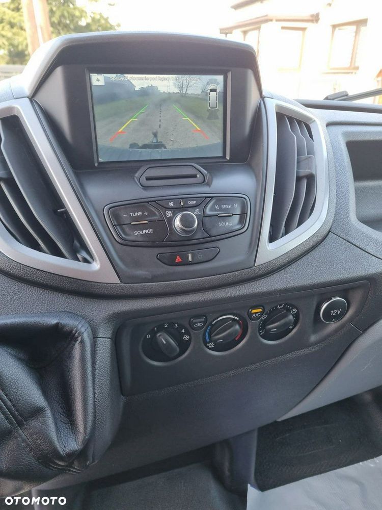 Ford Transit - 13