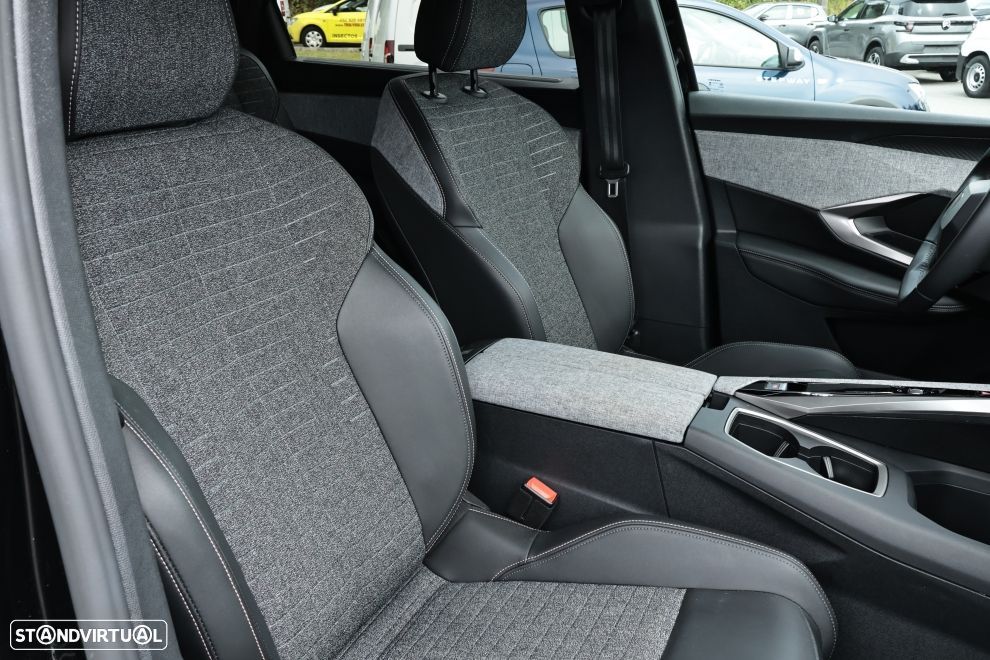 Peugeot 5008 1.2 Hybrid Allure e-DCS6 - 13