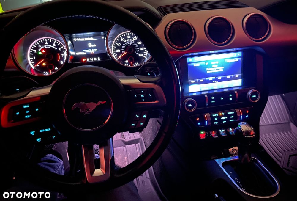 Ford Mustang Cabrio 2.3 Eco Boost - 22