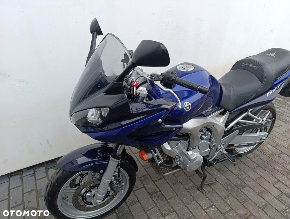 Yamaha FZS - 10