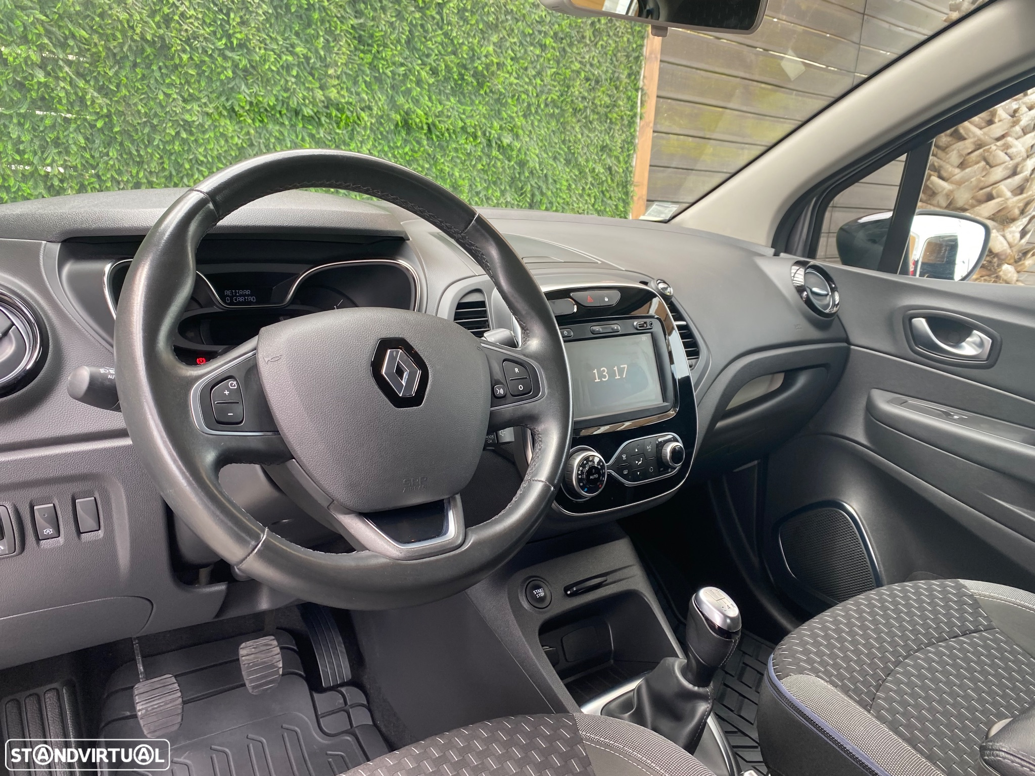 Renault Captur 1.0 TCe Exclusive - 29
