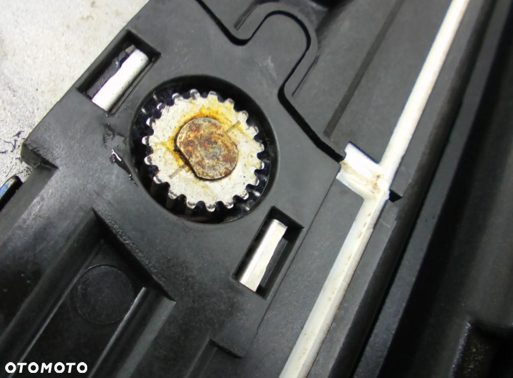 Mercedes E Klasa W211 sedan szyberdach - 3