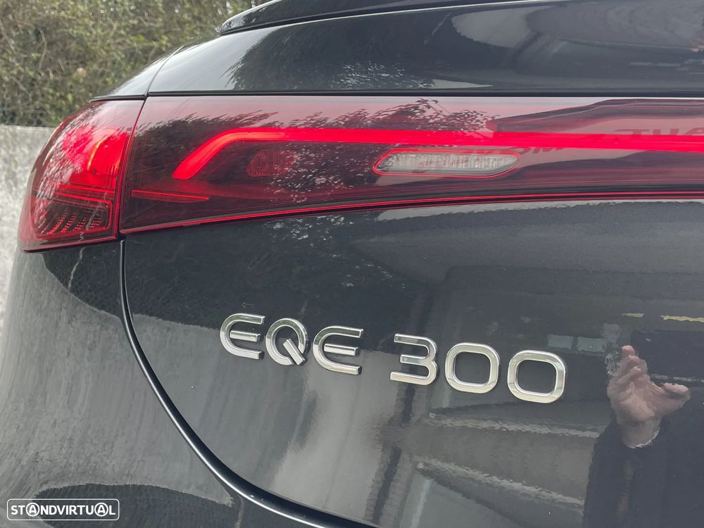 Mercedes-Benz EQE 300 Edition Electric Art - 15
