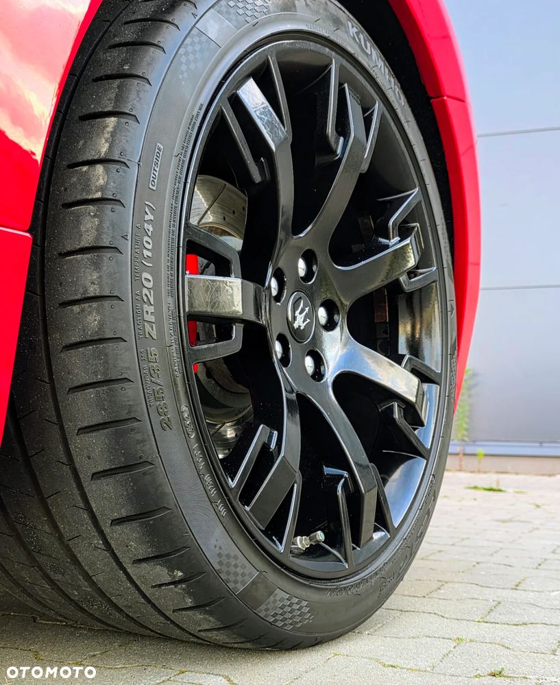 Maserati GranTurismo S Automat - 33
