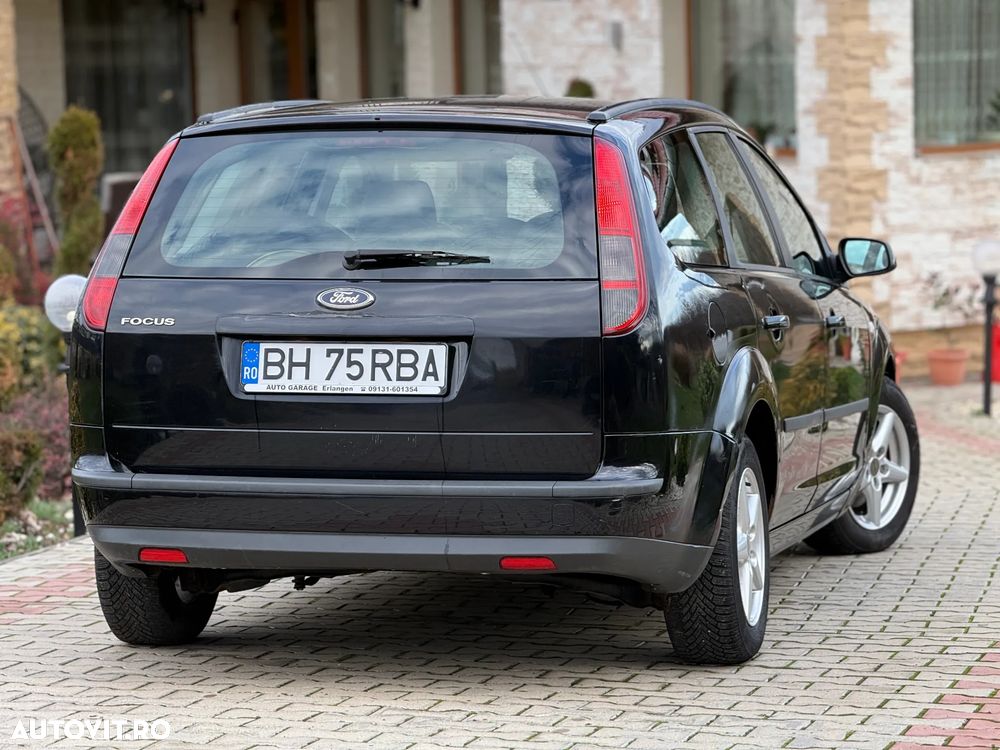 Ford Focus 1.8 Fun X - 3