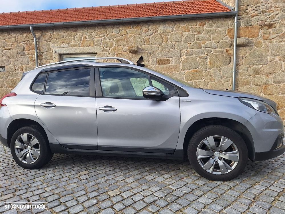 Peugeot 2008 1.2 PureTech Style - 7