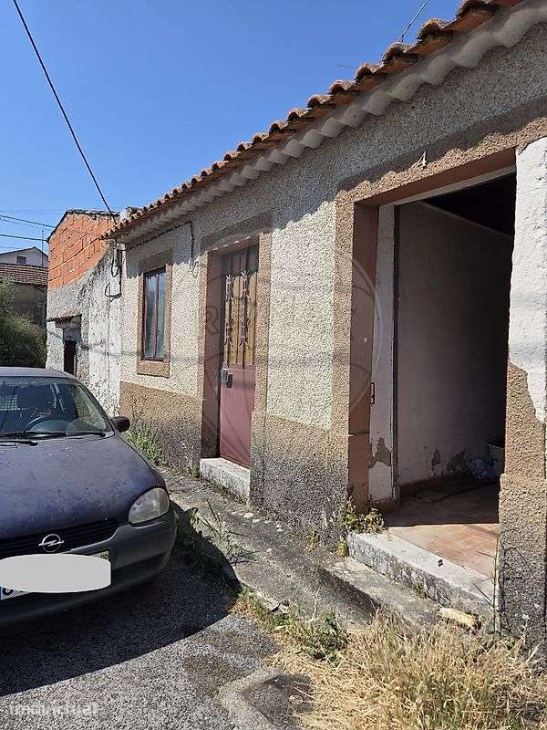 Moradia T2 para venda - Grande imagem: 2/24