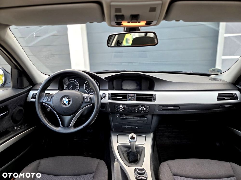 BMW Seria 3 - 30