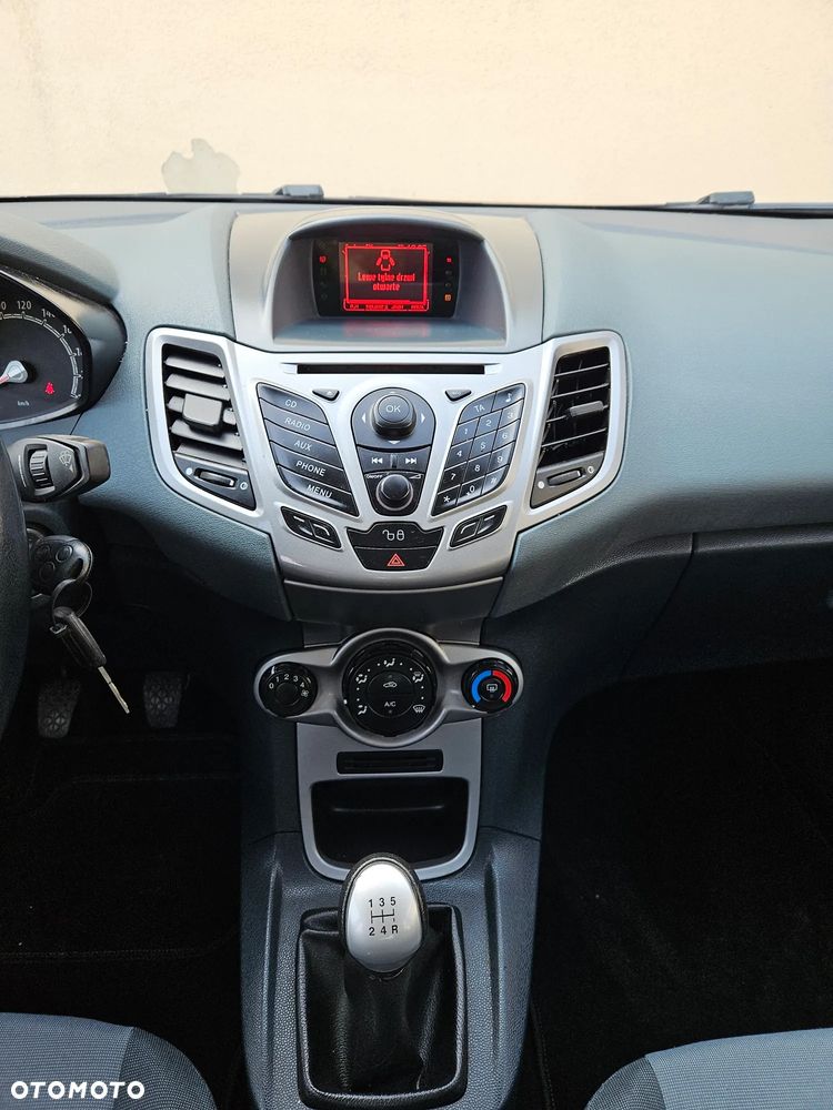 Ford Fiesta - 17