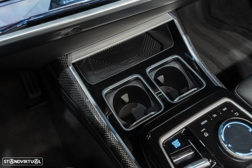 BMW 750 750e xDrive Pack Desportivo M - 16