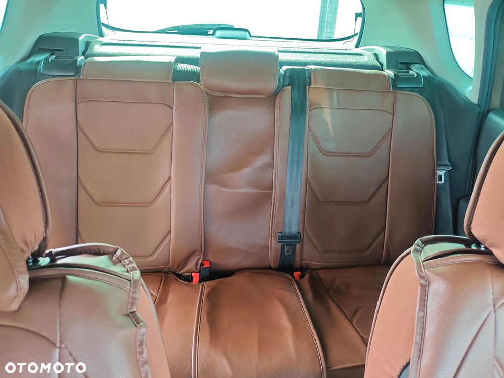 Peugeot 3008 Hybrid4 - 28