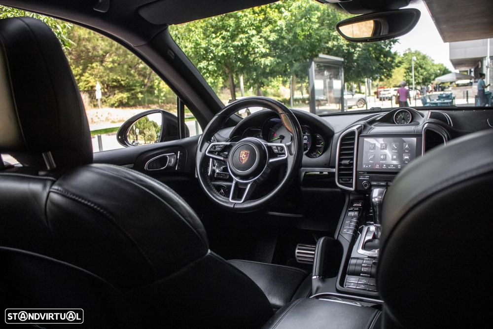 Porsche Cayenne S E-Hybrid - 39