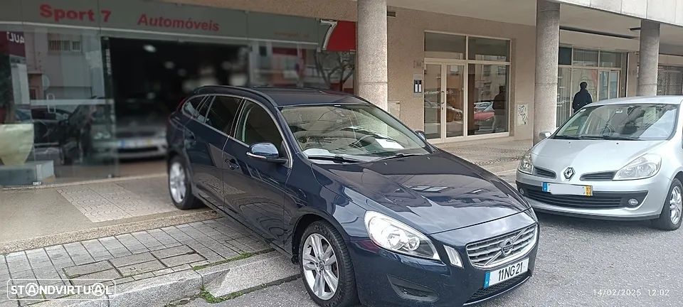 Volvo V60 1.6 D2 Drive Momentum Start/Stop - 1