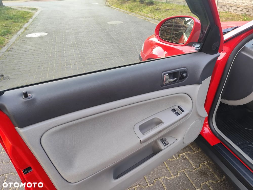 Volkswagen Passat 1.9 TDI Comfortline Family - 7