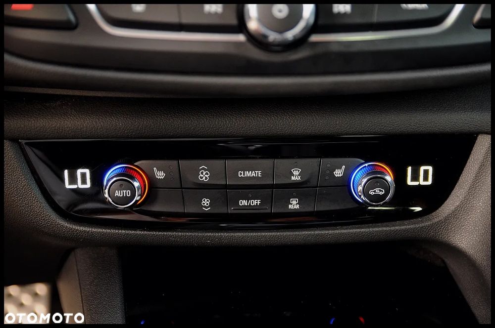 Opel Insignia - 34