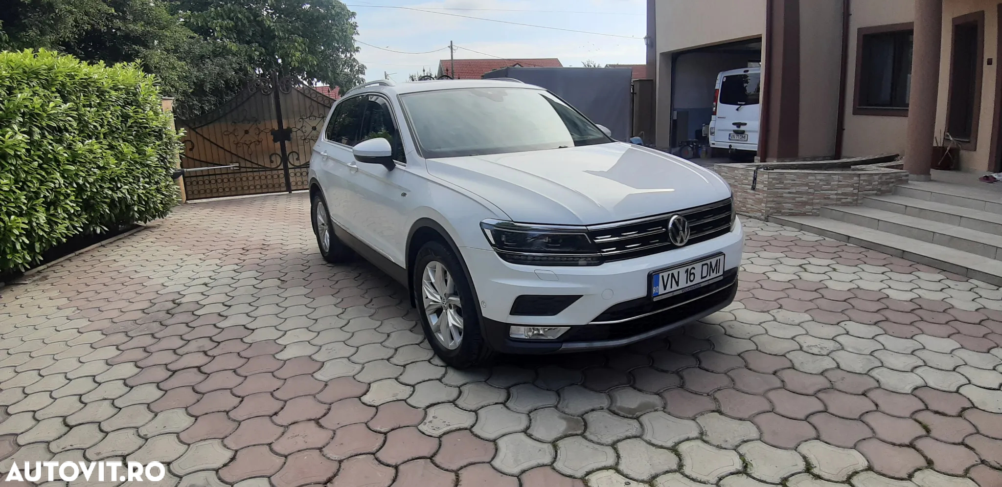 Volkswagen Tiguan - 37