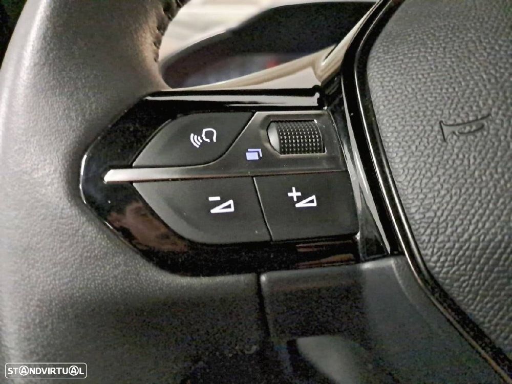 Peugeot 2008 1.2 PureTech Style - 16