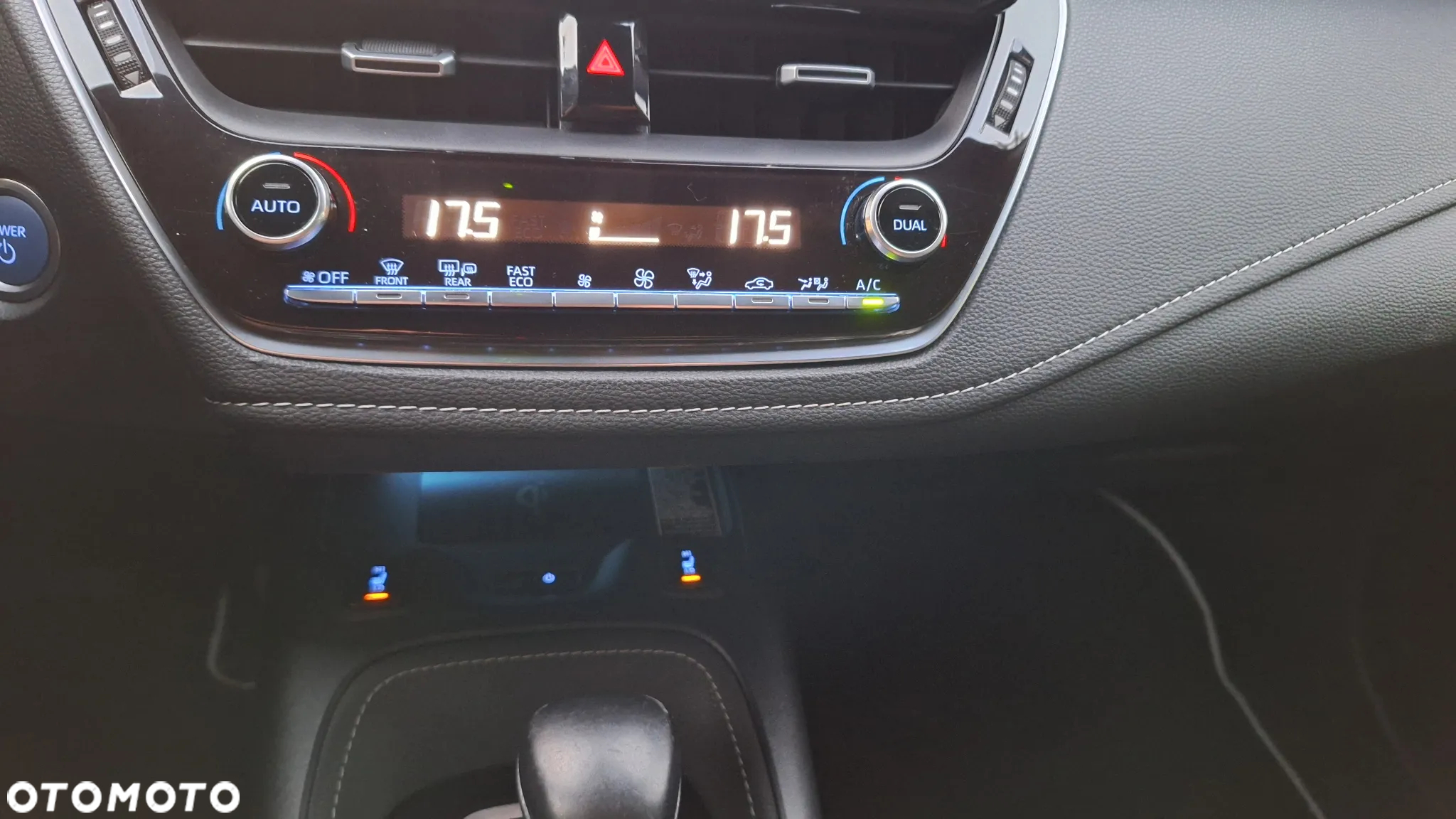 Toyota Corolla 2.0 Hybrid Style - 14