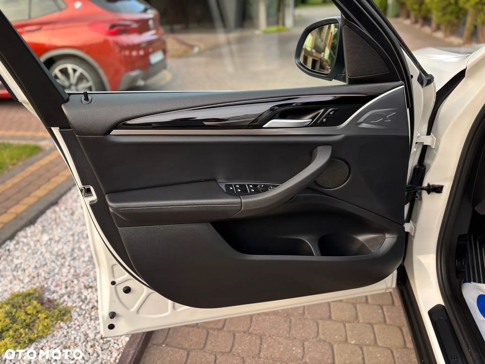 BMW X3 xDrive20d - 25