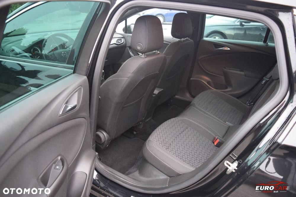 Opel Astra 1.4 T Dynamic - 18