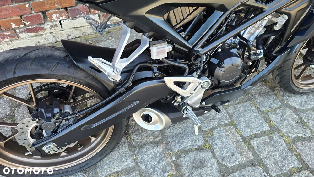 Honda CB - 28