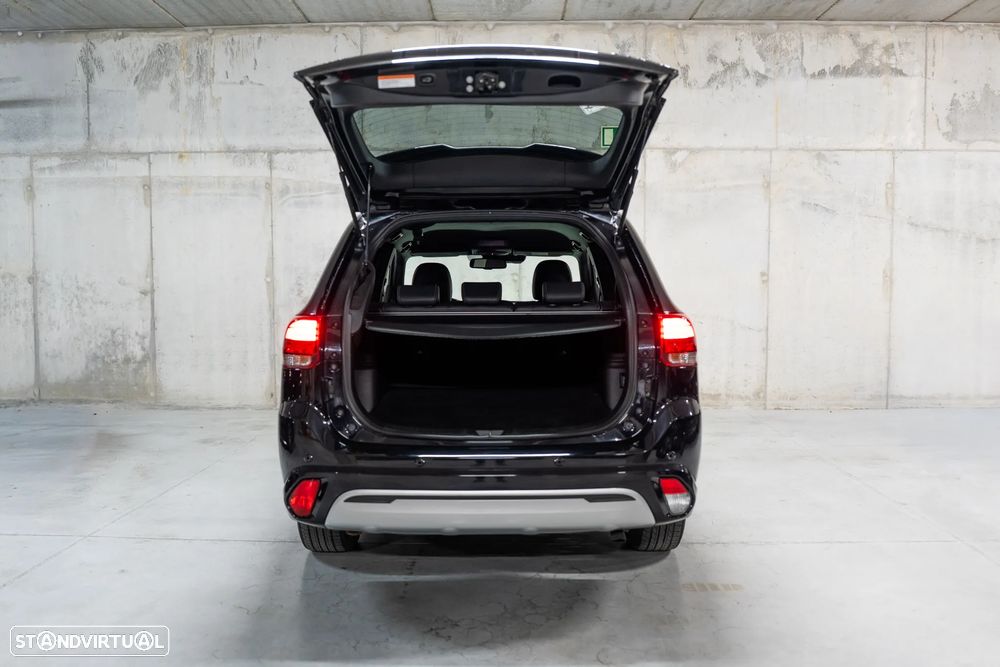 Mitsubishi Outlander 2.4 Instyle - 12