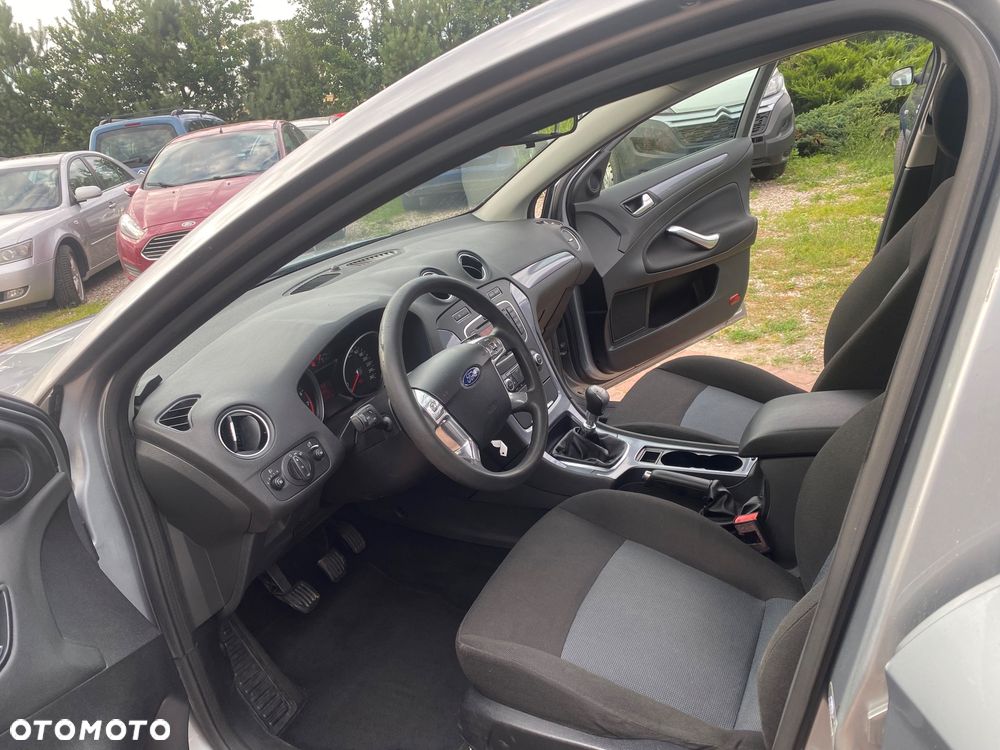 Ford Mondeo - 10