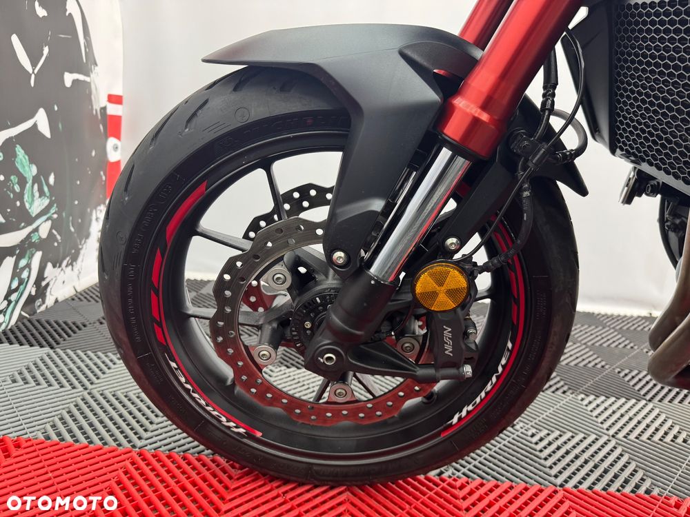 Honda Hornet - 8