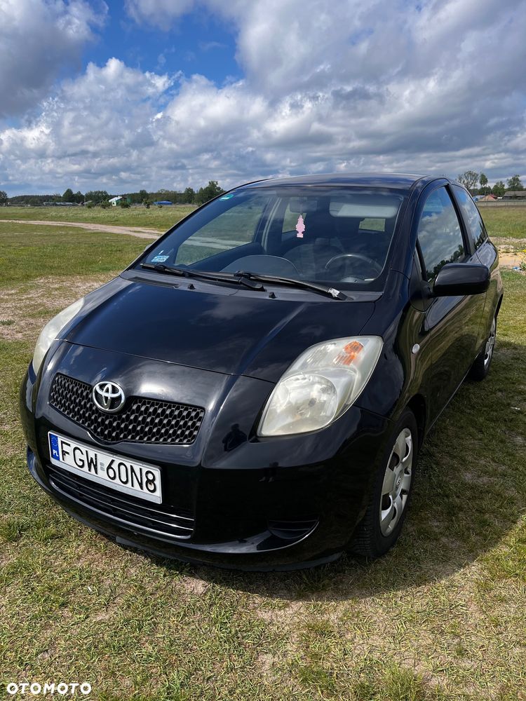 Toyota Yaris 1.3 Sol - 1