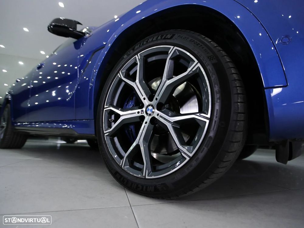 BMW X6 M50i Pack 50 anos - 6