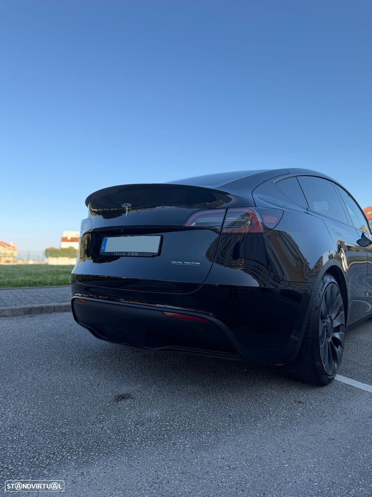 Tesla Model Y Performance Tração Integral - 16