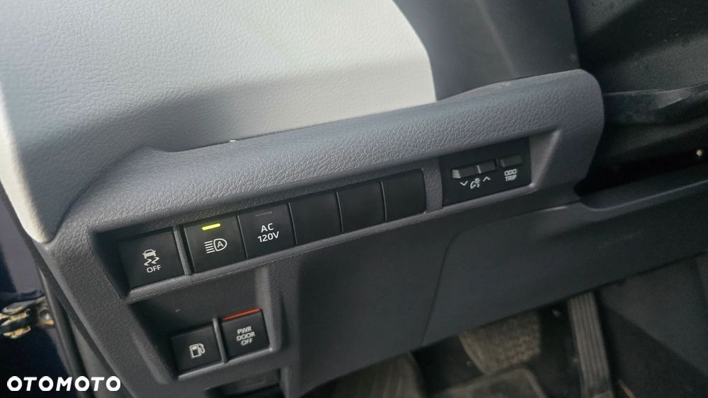 Toyota Sienna - 32