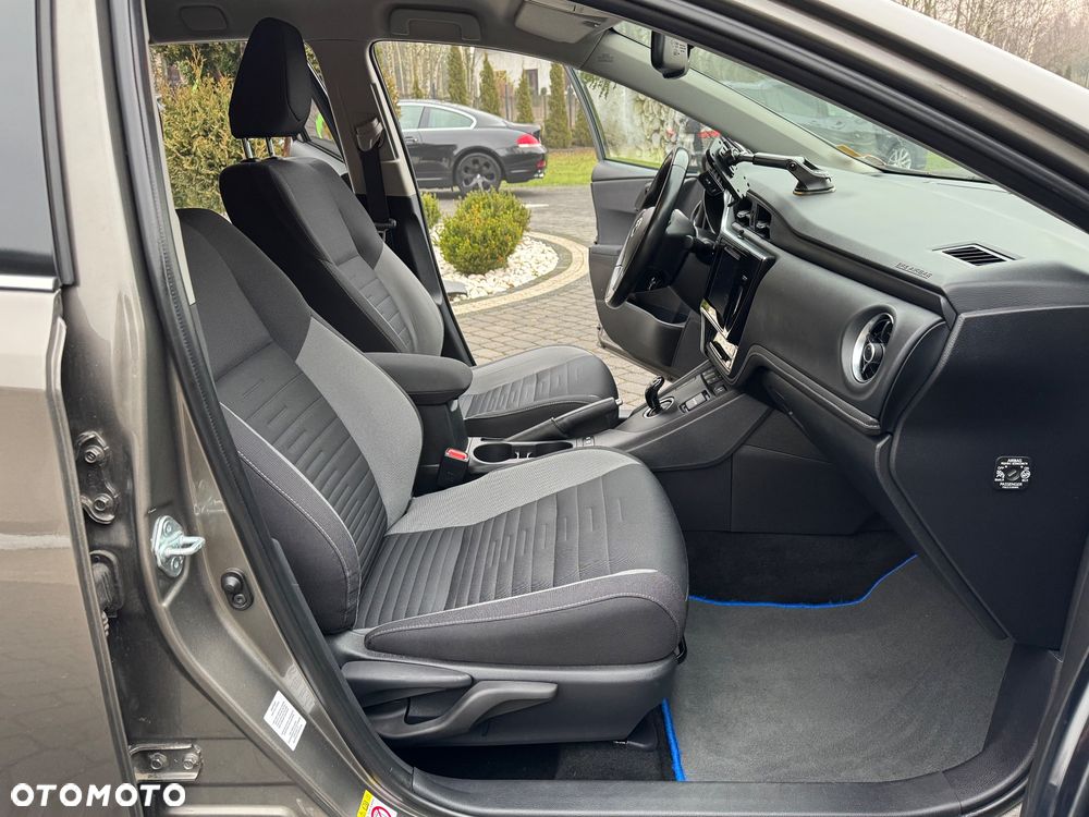 Toyota Auris - 37