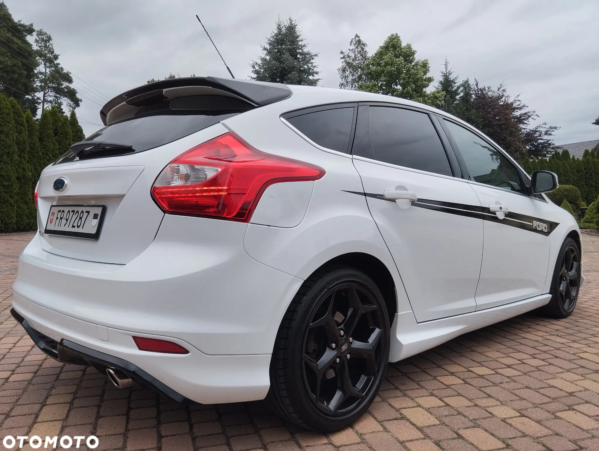 Ford Focus 1.6 EcoBoost Start-Stopp-System Champions Edition - 4