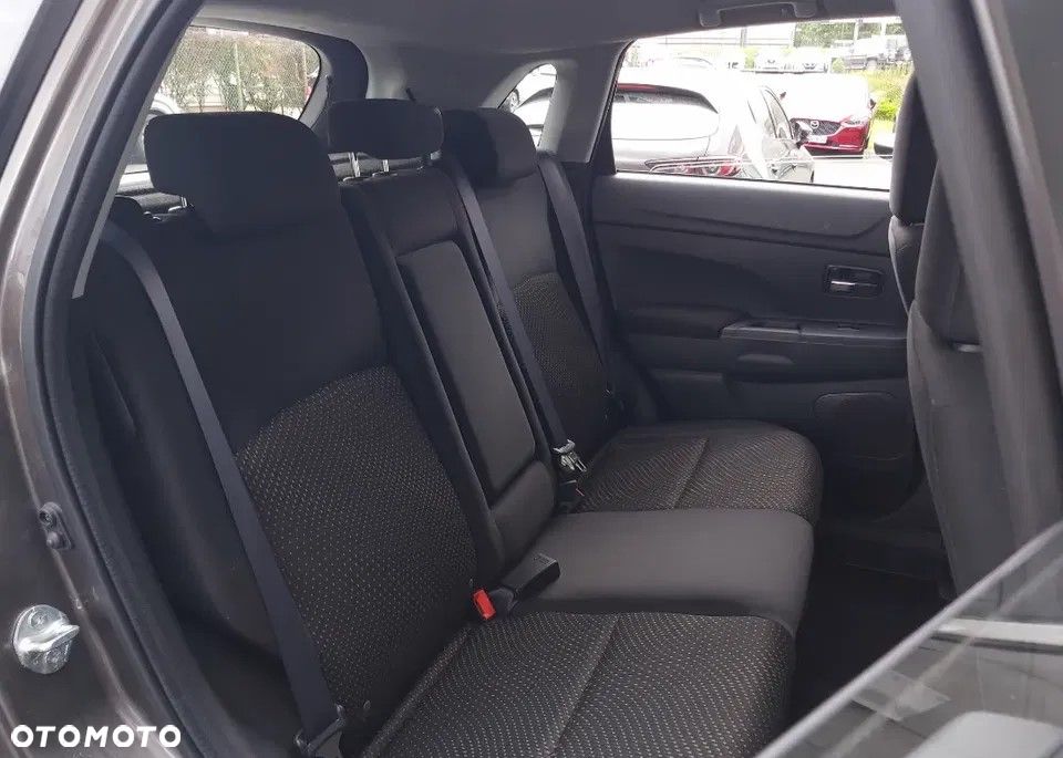 Mitsubishi ASX 1.6 Invite - 12