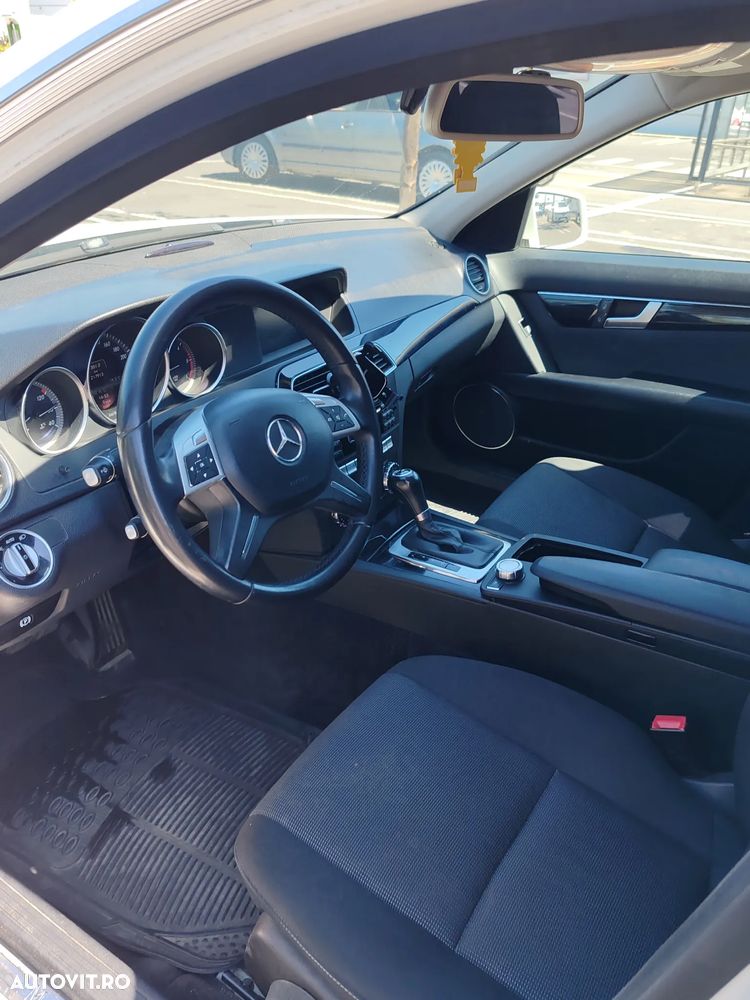 Mercedes-Benz C - 9