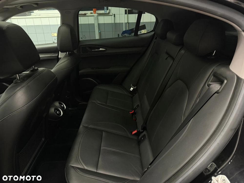Alfa Romeo Stelvio - 26