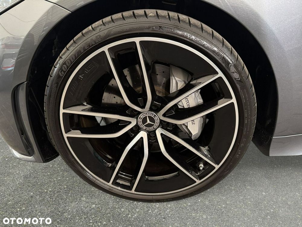 Mercedes-Benz CLS - 11