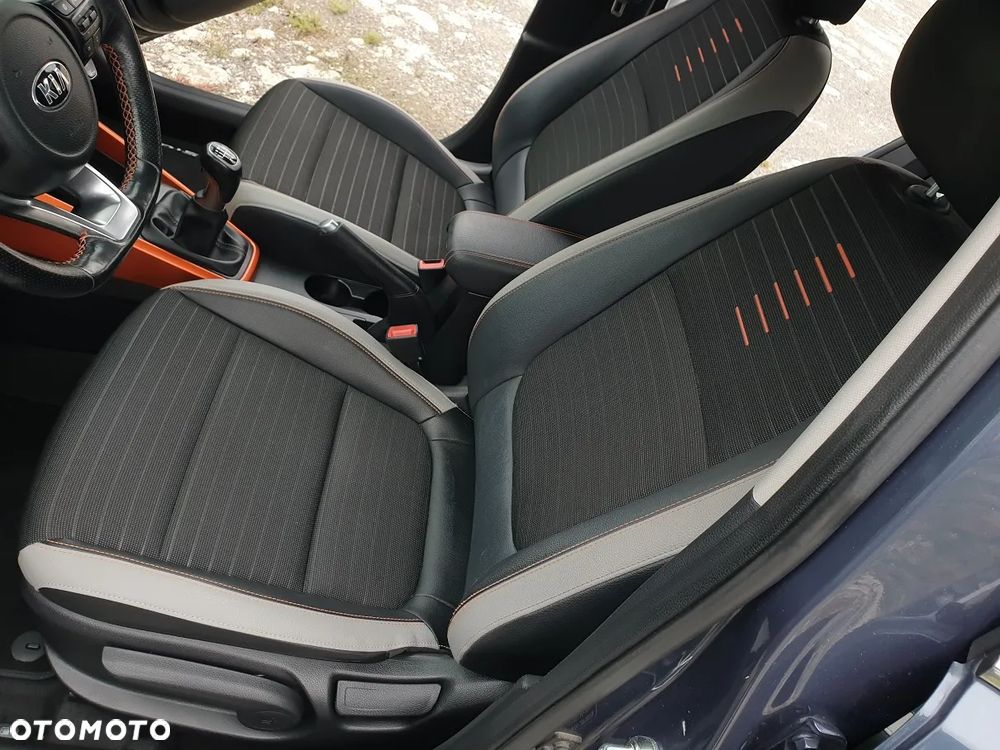 Kia Stonic 1.4 L - 13