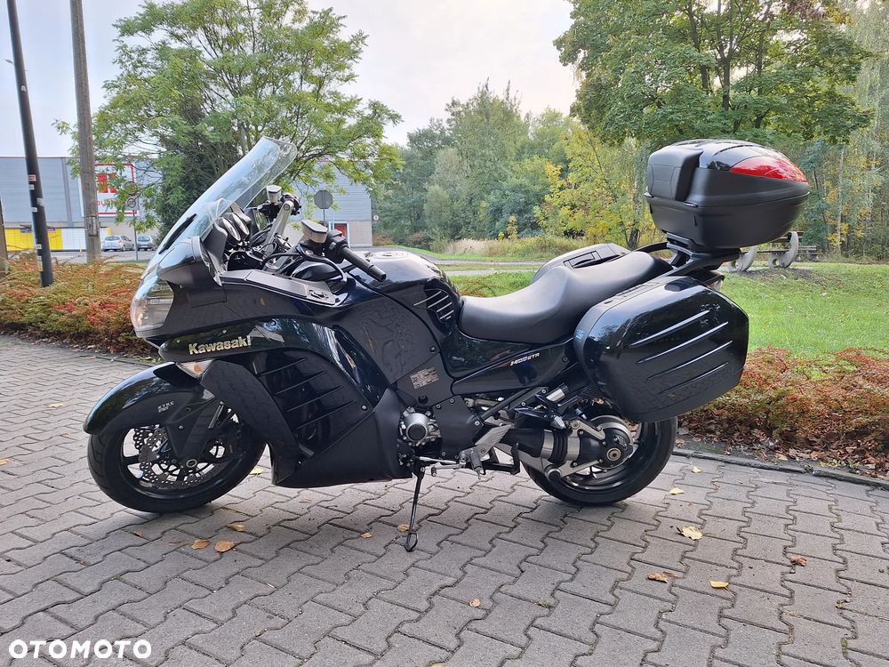 Kawasaki GTR - 3