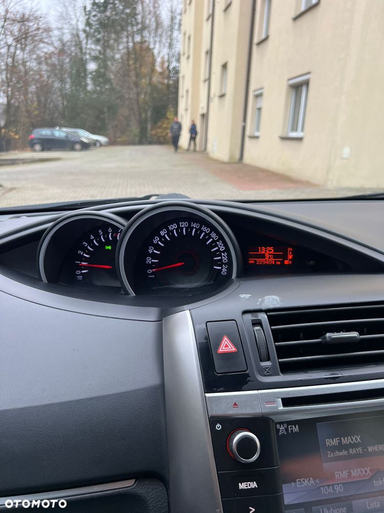 Toyota Verso 1.8 Premium 7os MS - 21