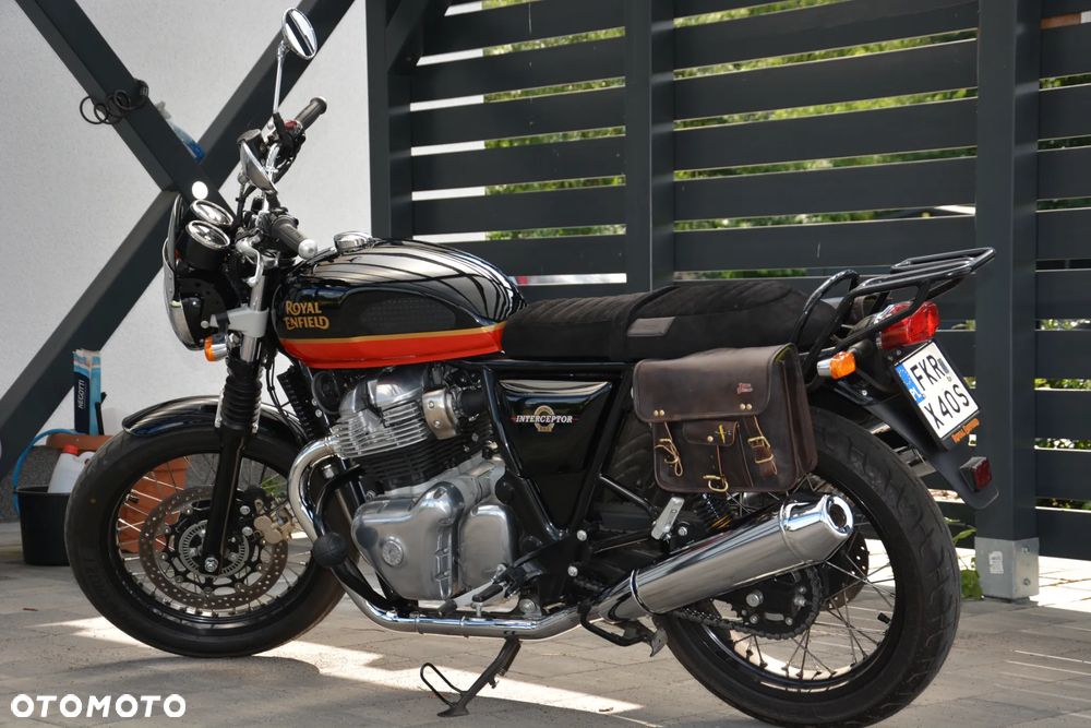 Royal Enfield Interceptor - 2