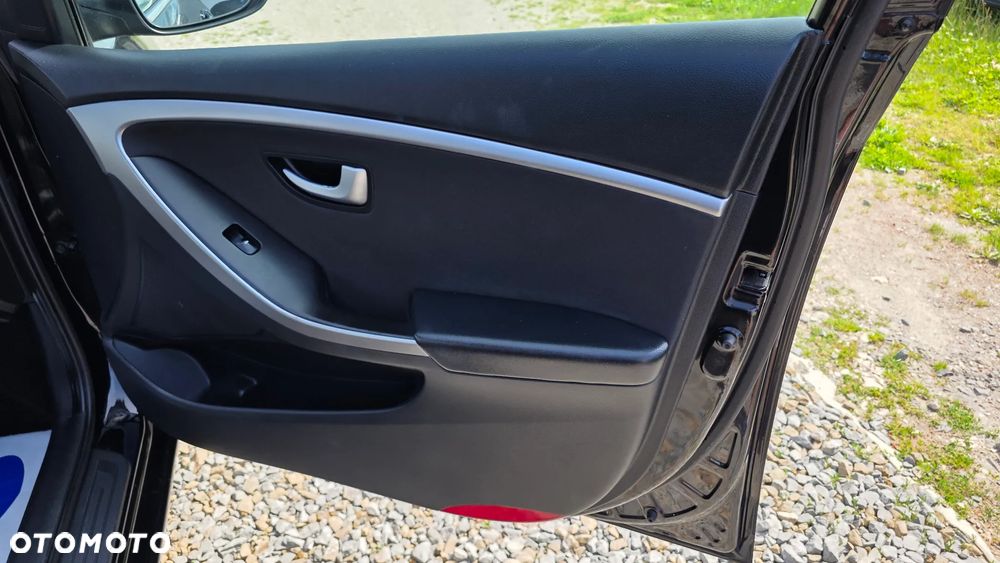 Hyundai i30 1.4 Fifa World Cup Edition - 21