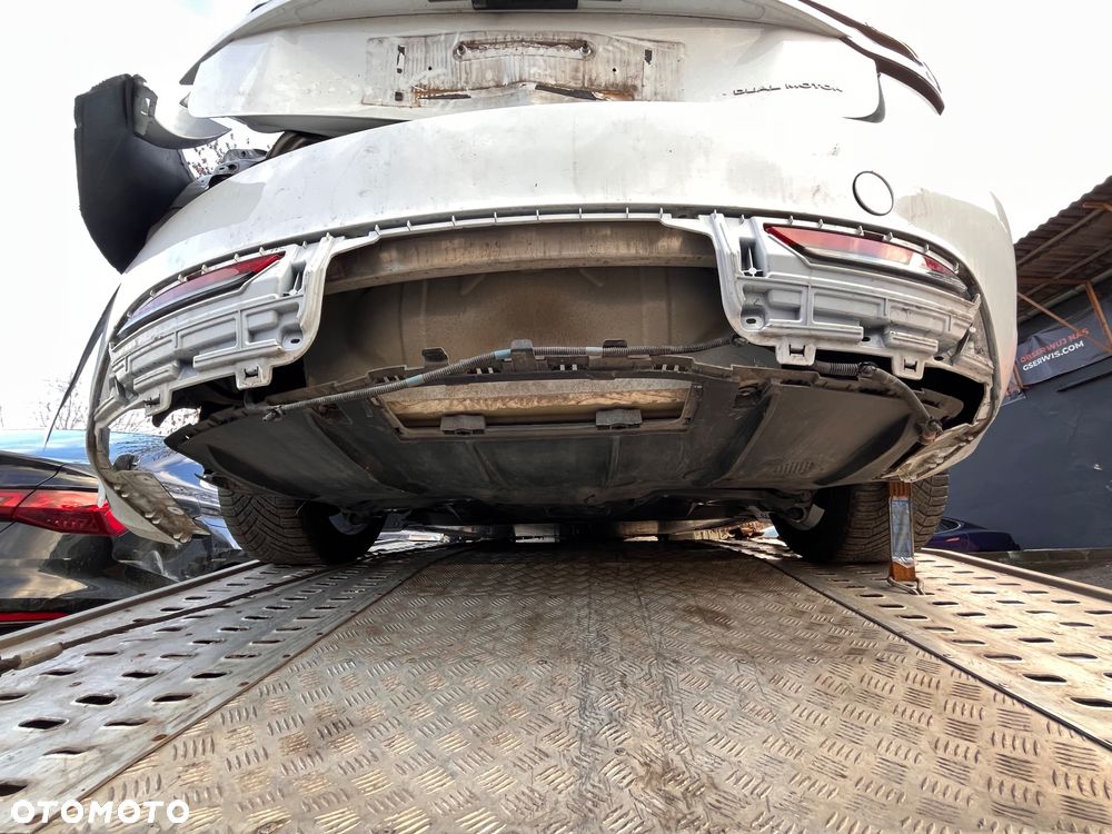 Tesla Model 3 Langstreckenbatterie Allradantrieb Dual Motor Performance - 8