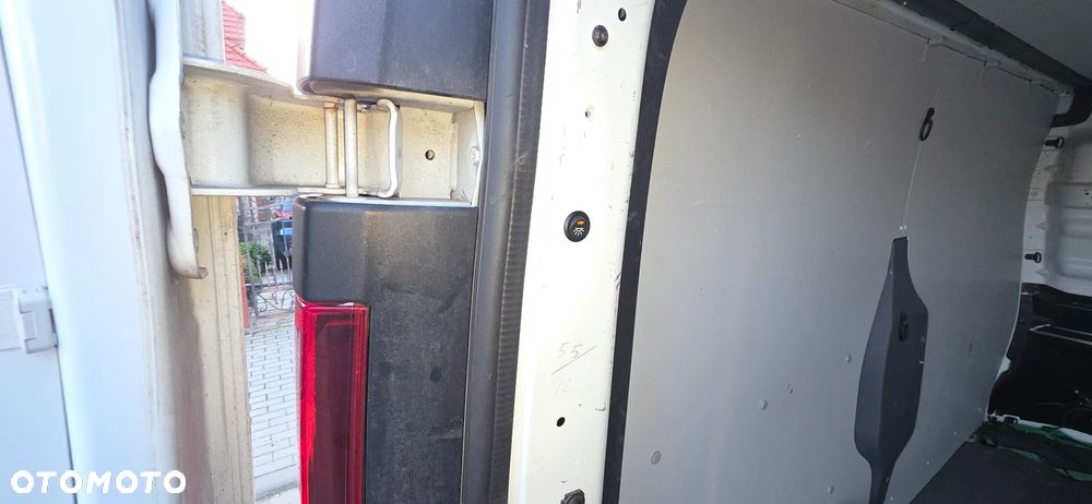 Renault Trafic - 13