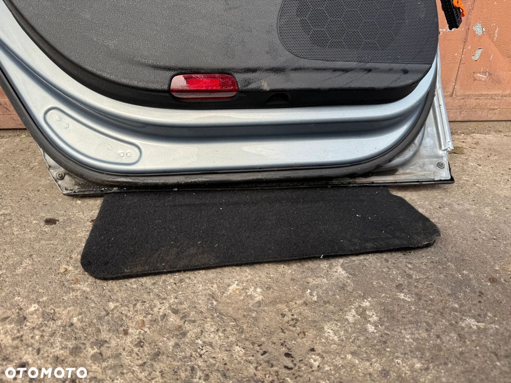 Drzwi lewe Volkswagen Passat B6 kombi kolor LC7Z lewy tył tylne OE - 6