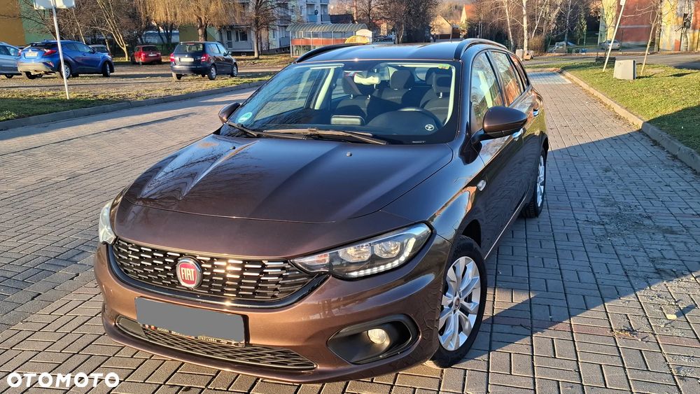 Fiat Tipo 1.4 T-Jet Business Line - 1