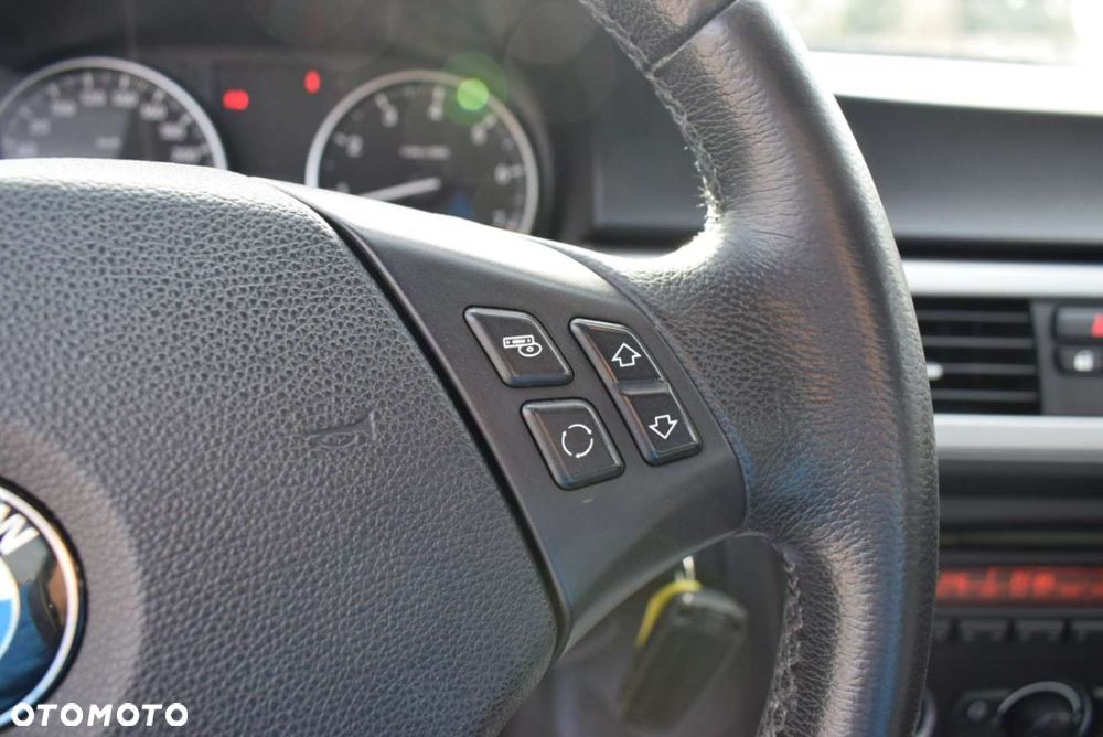 BMW Seria 3 - 24