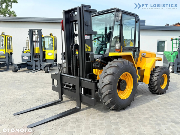 JCB 940 / DIESEL / TRIPLEX 4500MM / POZYCJONER / PRZESÓW WIDEŁ / 4T / NOWE OPONY / JAK NOWY